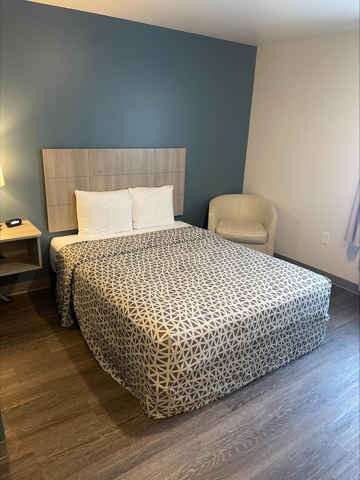 Woodspring Grand Rapids Kentwood 3* Cascade